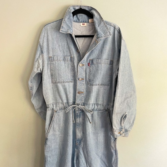 Levi's Iconic Jumpsuit with Ties - Light Wash - Picture 1 of 4